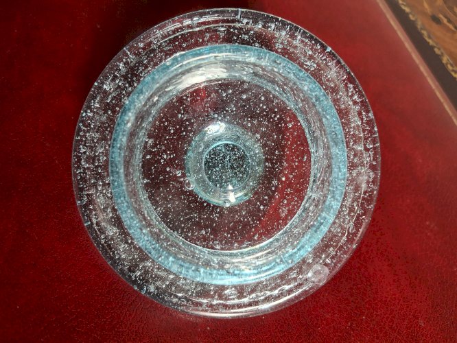 Pot couvert en verre bullé de Biot Bonbonnière pour enfants méritants