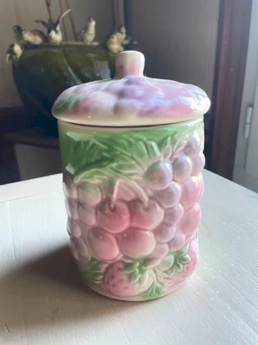 Pot en barbotine fruits