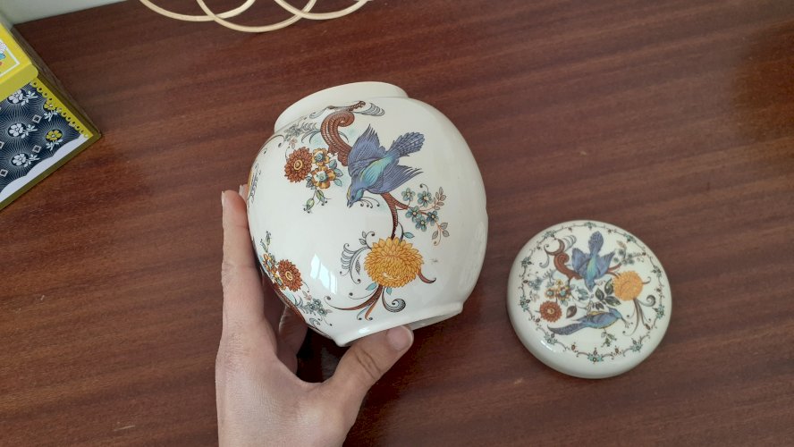 pot en porcelaine Stafforshire Sadler