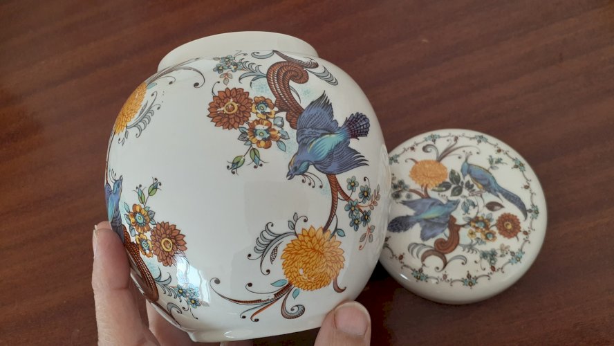 pot en porcelaine Stafforshire Sadler