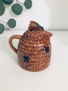 Vintage honey pot barbotine