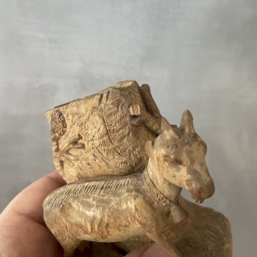 Pot sculpture animal chèvre en bois sculpté ancien jolis détails artisanat