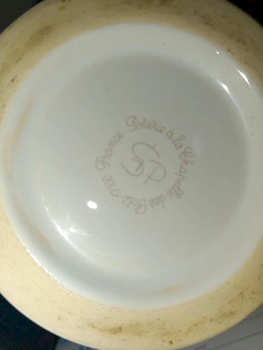 pot style apothicaire decor floral signé poterie a la chapelle des pots en bon etat