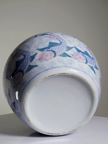 Potiche ou vase couvert chinois vintage motifs de carpes koï
