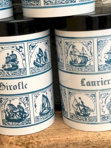 Pots à épices rétro vintage Ariel