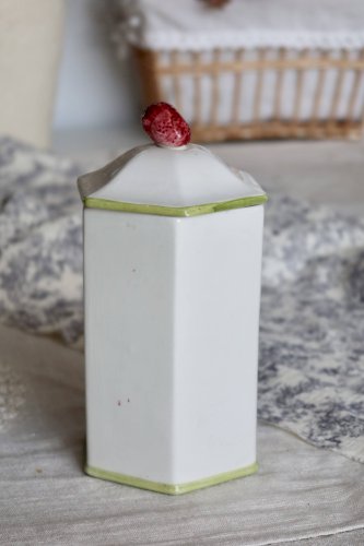 Pots de conservation vintage faïence et barbotine – Motifs fraise et olive