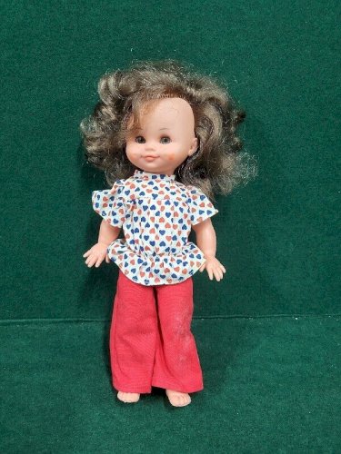 POUPEE ANCIENNE 1.29.01 BELLA HABILLEMENT ROUGE