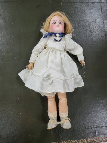 POUPEE ANCIENNE LIMOGES FRANCE N°11