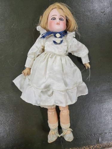 POUPEE ANCIENNE LIMOGES FRANCE N°11