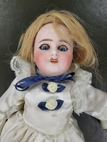 POUPEE ANCIENNE LIMOGES FRANCE N°11