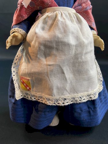 Poupée Bella vintage costume régional Lorraine années 60