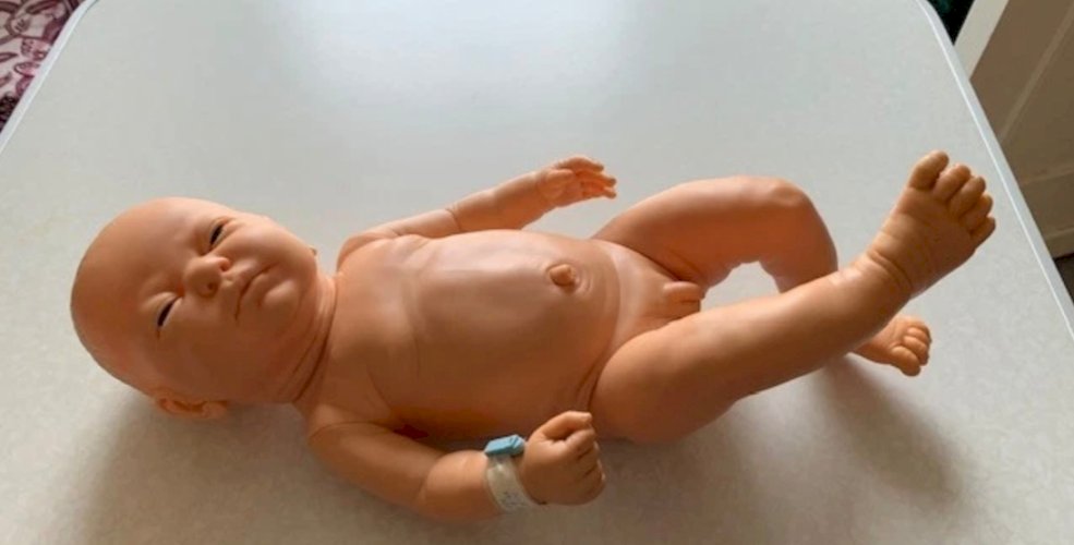 Poupée Berjusa 50cm style berenguer garçon avec un petit zizi 