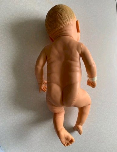 Poupée Berjusa 50cm style berenguer garçon avec un petit zizi 