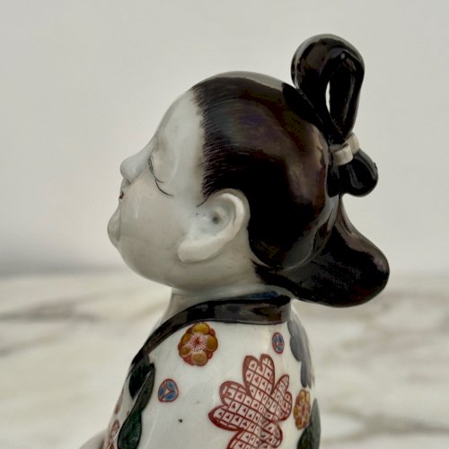 Poupée en porcelaine d'Arita Japon fin XIXe M4005