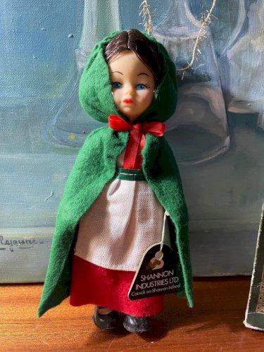 Poupée Irlandaise en boîte vintage