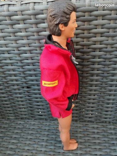 poupee Ken maitre nageur Baywatch 