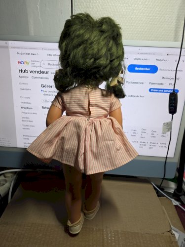 Poupée Schildkrot  a la Tortue- bruiteur - 45 cm env