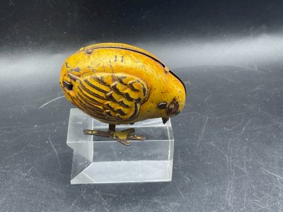 Poussin Mécanique Vébé 510 Tôle Lithographiée