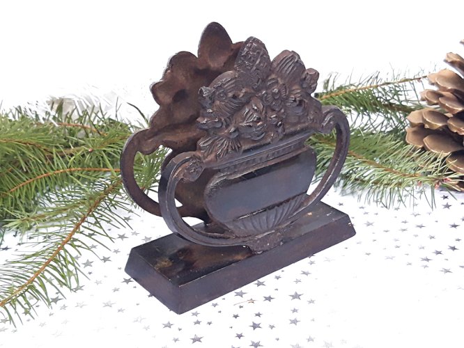 Présentoir serviettes ou support courrier laiton vieilli