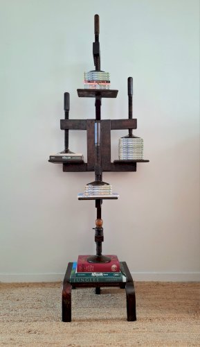 Presse à reliure ancienne pour livres, meuble de métier imprimerie