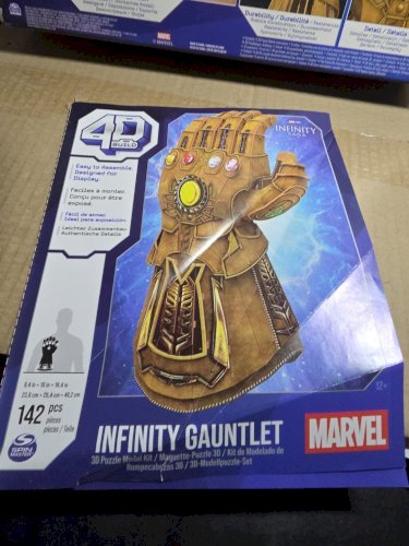 puzzle 3D  INFINITY GAUNTLET  MARVEL ,neuf boite