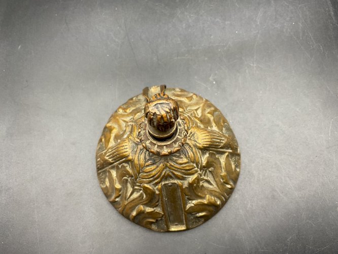 Pyrogène de comptoir, bar ,……ALLUMOIR EN BRONZE V. FALQUE LYON