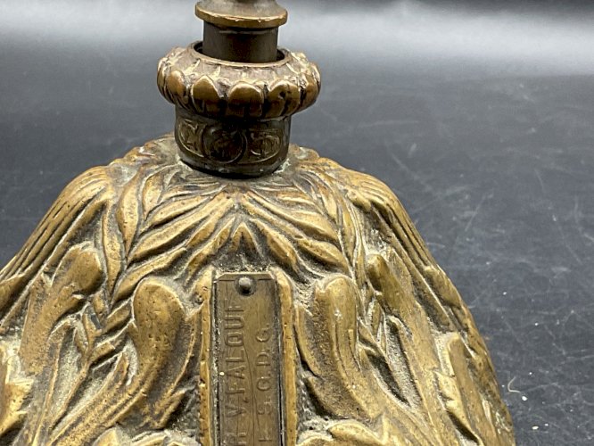 Pyrogène de comptoir, bar ,……ALLUMOIR EN BRONZE V. FALQUE LYON