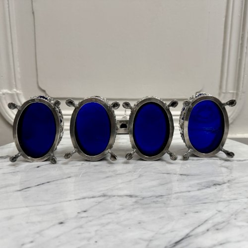 Quatre salières en argent massif Napoléon III XIXe pieds boucs M3918