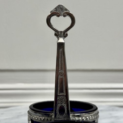 Quatre salières en argent massif Napoléon III XIXe pieds boucs M3918