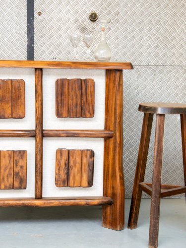 Quentin, le bar brutaliste N°17