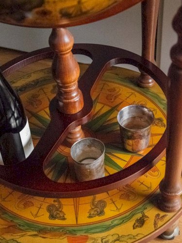 Quentin, le bar globe en bois foncé N°61