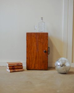 Quentin, le mini bar en bois N°59