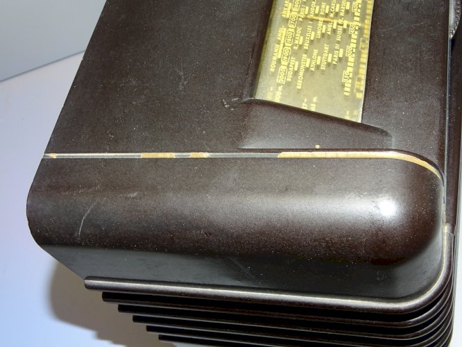 -RADIO BAKELITE PHILIPS Bf 28 années 40/50 SORTIE DE GRENIER A RESTAURER Déco  D