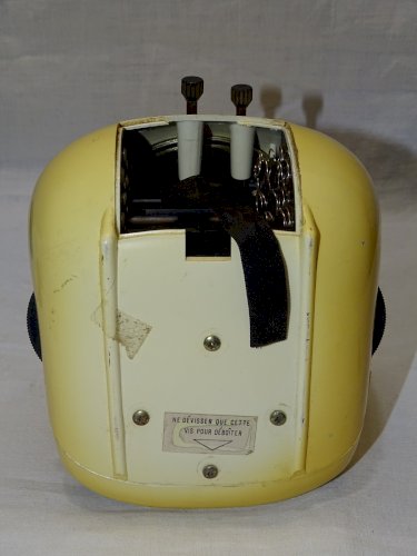 - RADIO REVEIL A TRANSISTOR VINTAGE SPACE AGE JAPY pur jus de GRENIER VITRINE  D