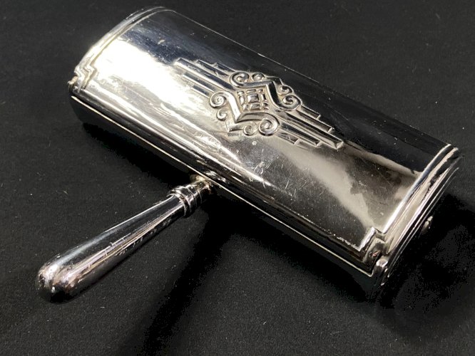 Ramasse-miettes de table en métal chromé milieu XXe