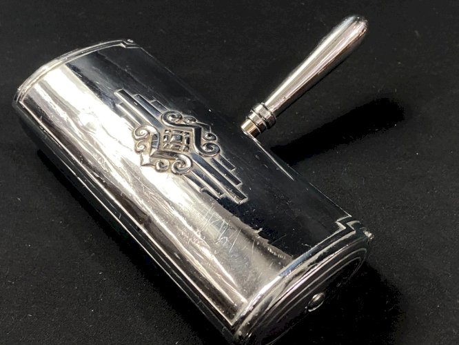 Ramasse-miettes de table en métal chromé milieu XXe