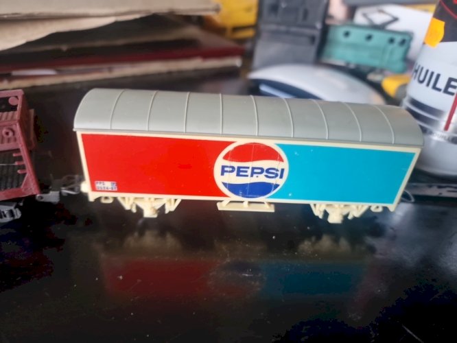 Rame Train Lima. Une Loco + 2 Wagons