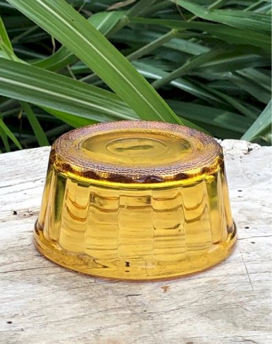 Ramequins vintage en verre ambré Vereco