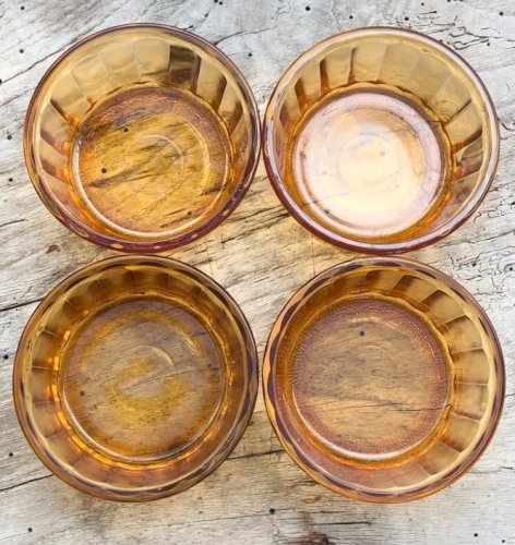 Ramequins vintage en verre ambré Vereco