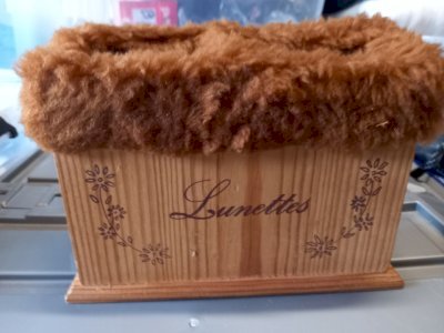 Range lunettes en bois 