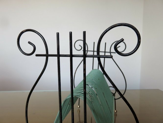 RANGE VINYLES LYRE METAL LAQUE VERT ET NOIR ET LAITON ANNEES 50 60 VINTAGE