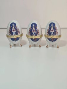 Jewelry storage. (eggs)