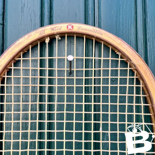 Raquette de tennis vintage