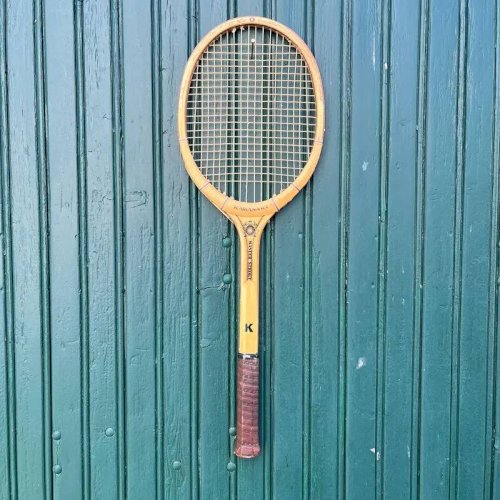 Raquette de tennis vintage