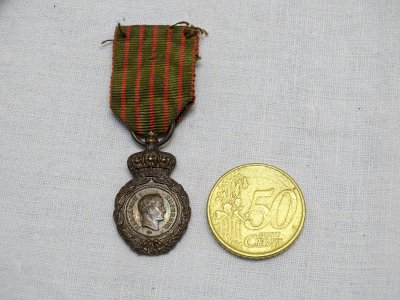 -RARE ANCIENNE REDUCTION MEDAILLE SAINT HELENE NAPOLEON I collection militaria