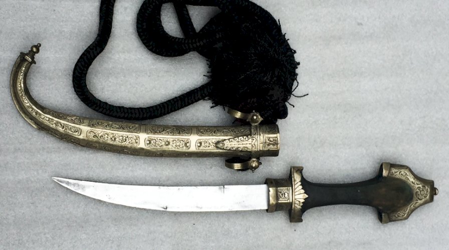 RARE & BEAU SABRE COURT KANDJAR / KHANDJAR / KINDJAL / KINJAL JAMBYA KOUMIA XIX ORIGINAL N°2