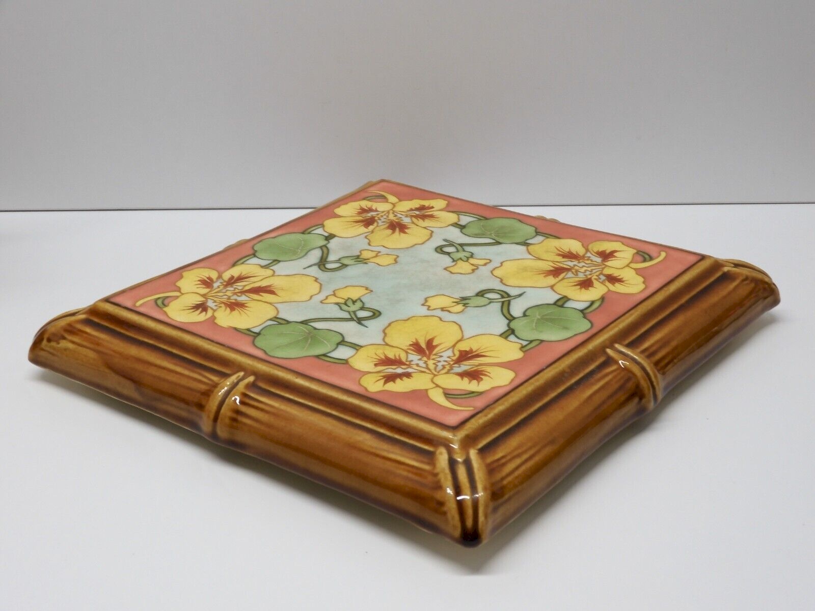 Dessous De Plat Ancien Choisy-le-Roi – Bois Et Faïence – Décor Oriental – 19ème