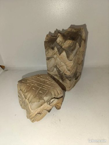 rare et tres original sculpture- casse tete en argile ou terre cuite signé sous la base en bon etat