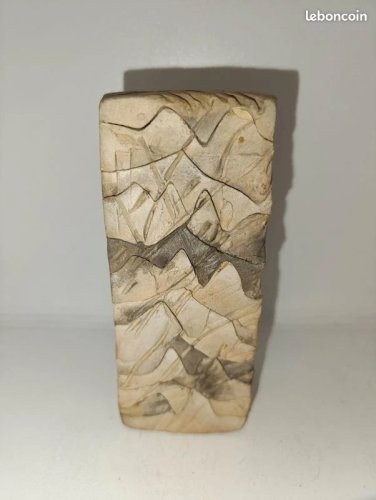 rare et tres original sculpture- casse tete en argile ou terre cuite signé sous la base en bon etat