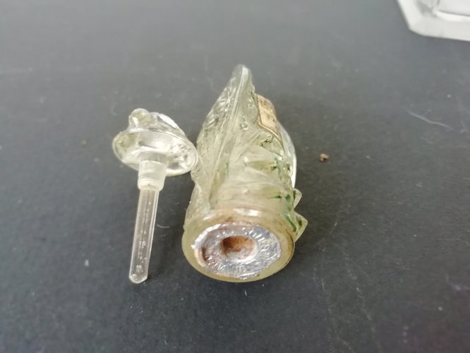 rare flacon à parfum animalier ancien, cigale, après un rêve de Danielly, Nice, Grasse